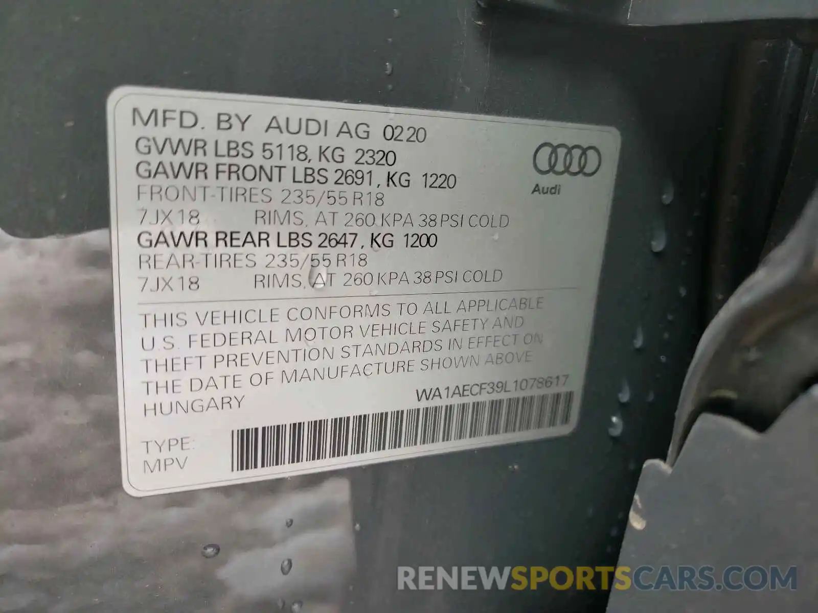 10 Photograph of a damaged car WA1AECF39L1078617 AUDI Q3 2020