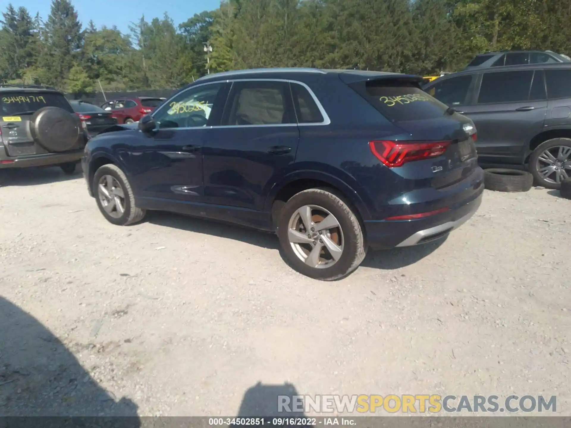 3 Photograph of a damaged car WA1AECF39L1114581 AUDI Q3 2020