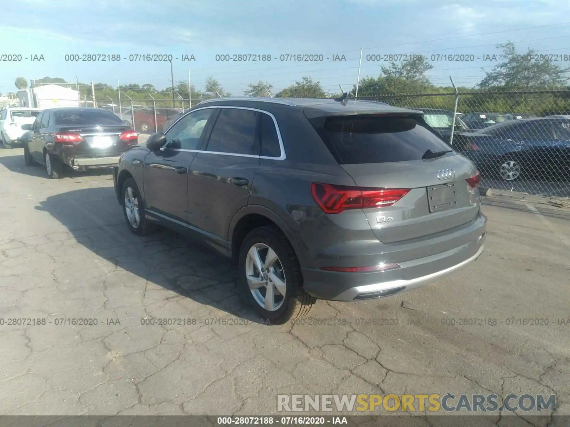 3 Photograph of a damaged car WA1AECF3XL1003022 AUDI Q3 2020