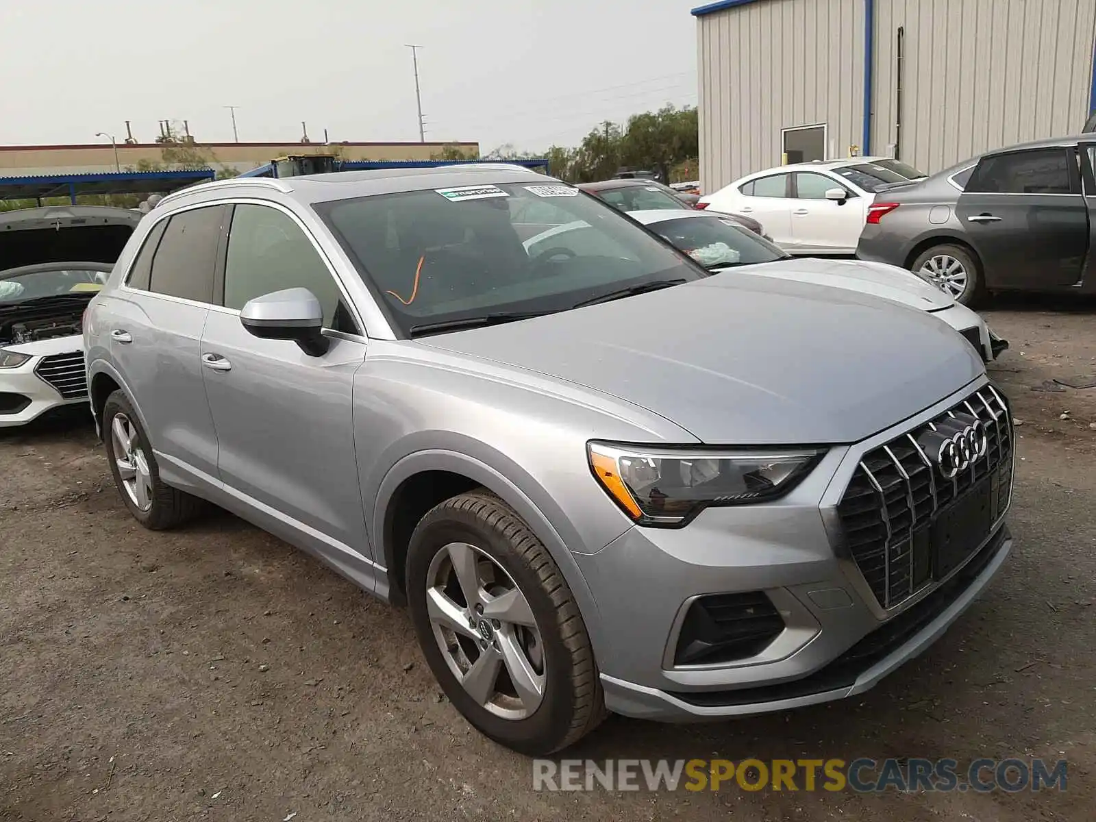 1 Photograph of a damaged car WA1AECF3XL1036036 AUDI Q3 2020