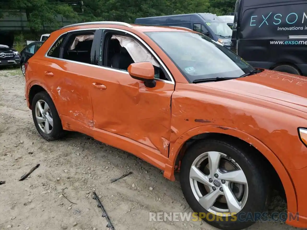 9 Photograph of a damaged car WA1AECF3XL1040118 AUDI Q3 2020