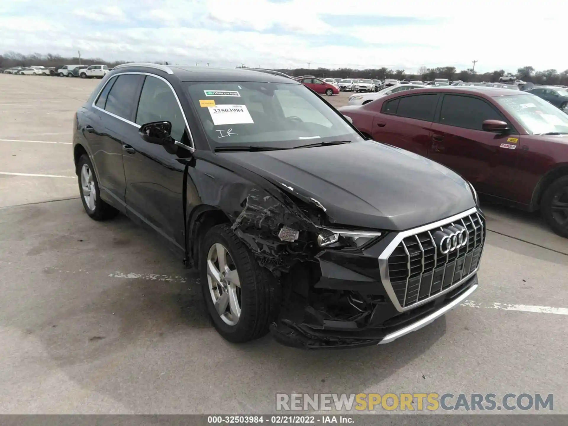 1 Фотография поврежденного автомобиля WA1AECF3XL1047800 AUDI Q3 2020