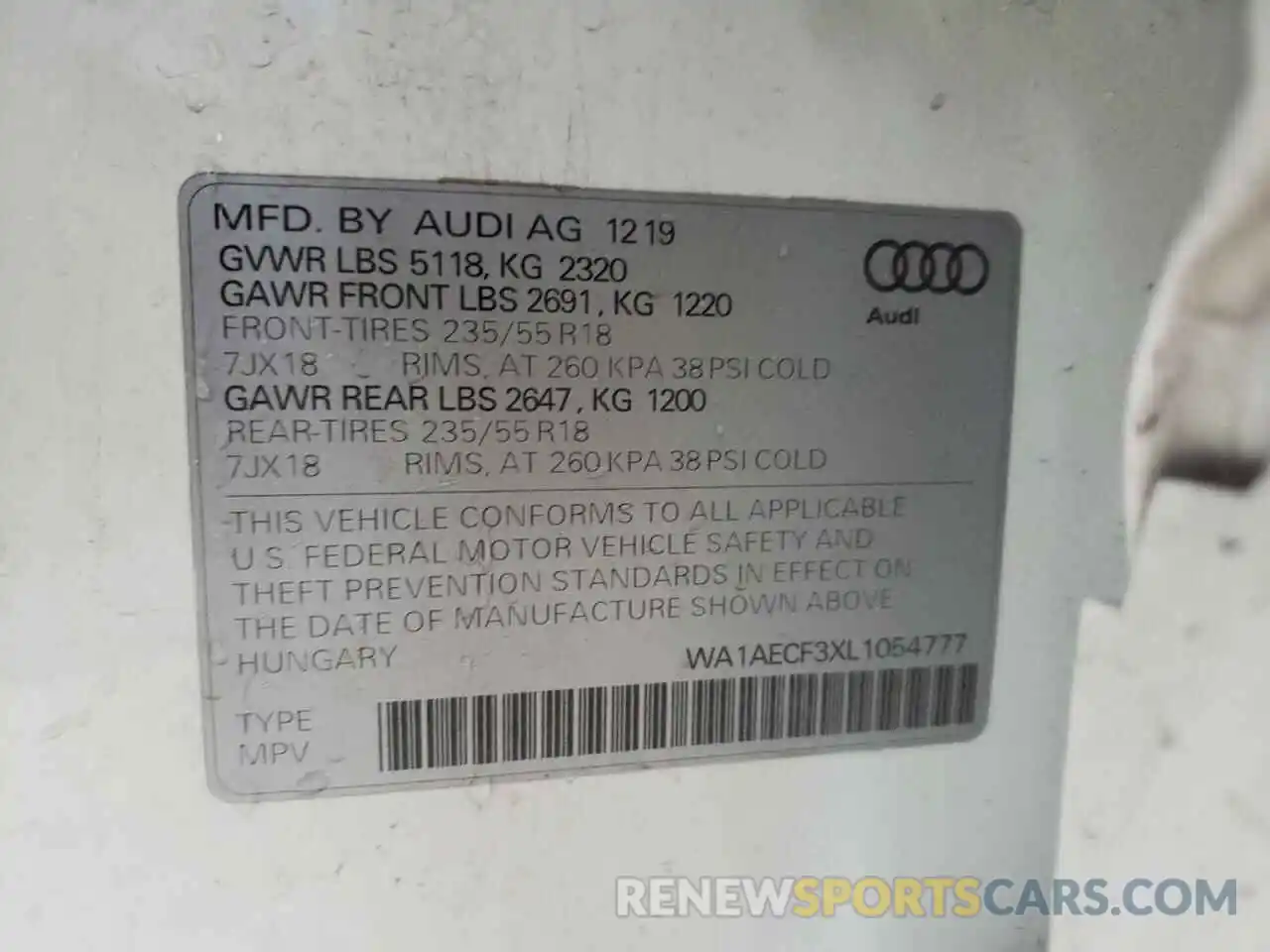 10 Photograph of a damaged car WA1AECF3XL1054777 AUDI Q3 2020