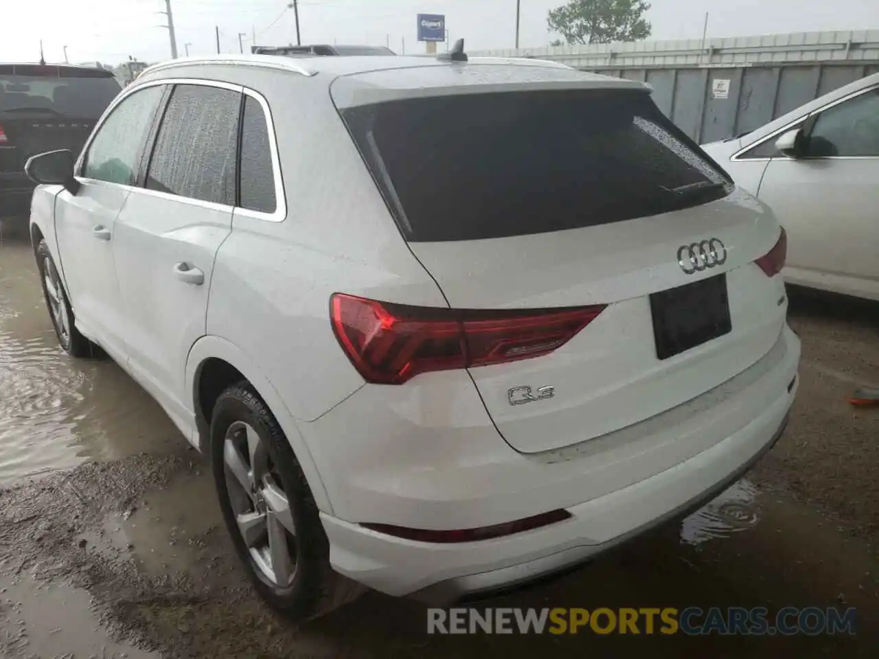 3 Photograph of a damaged car WA1AECF3XL1054777 AUDI Q3 2020