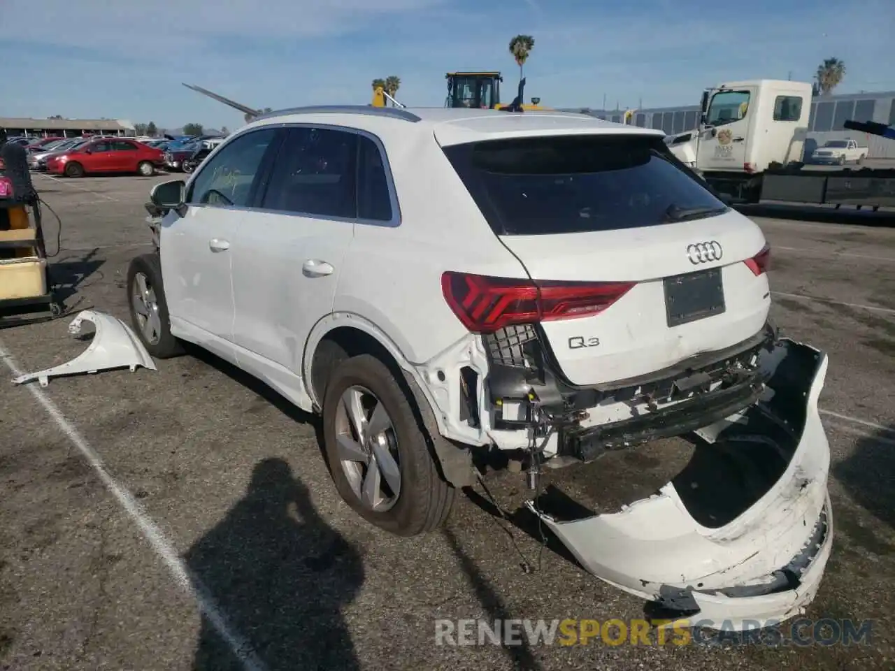 3 Photograph of a damaged car WA1AECF3XL1056125 AUDI Q3 2020