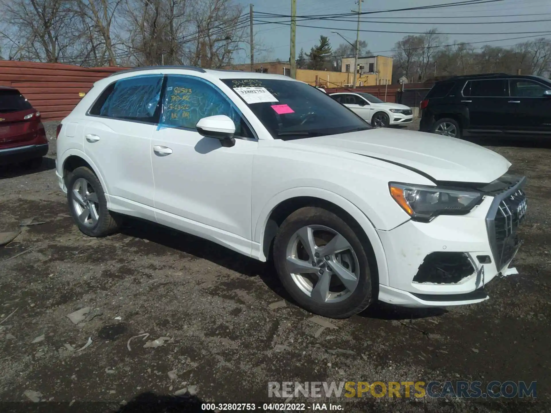 1 Photograph of a damaged car WA1AECF3XL1100673 AUDI Q3 2020