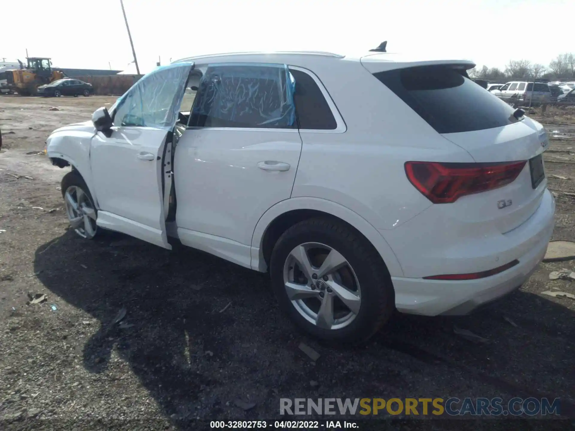 3 Photograph of a damaged car WA1AECF3XL1100673 AUDI Q3 2020