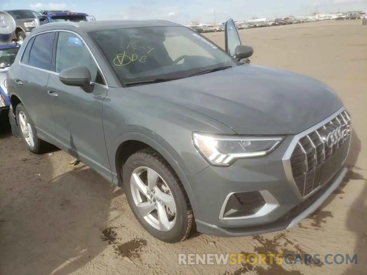 1 Photograph of a damaged car WA1BECF30L1045638 AUDI Q3 2020