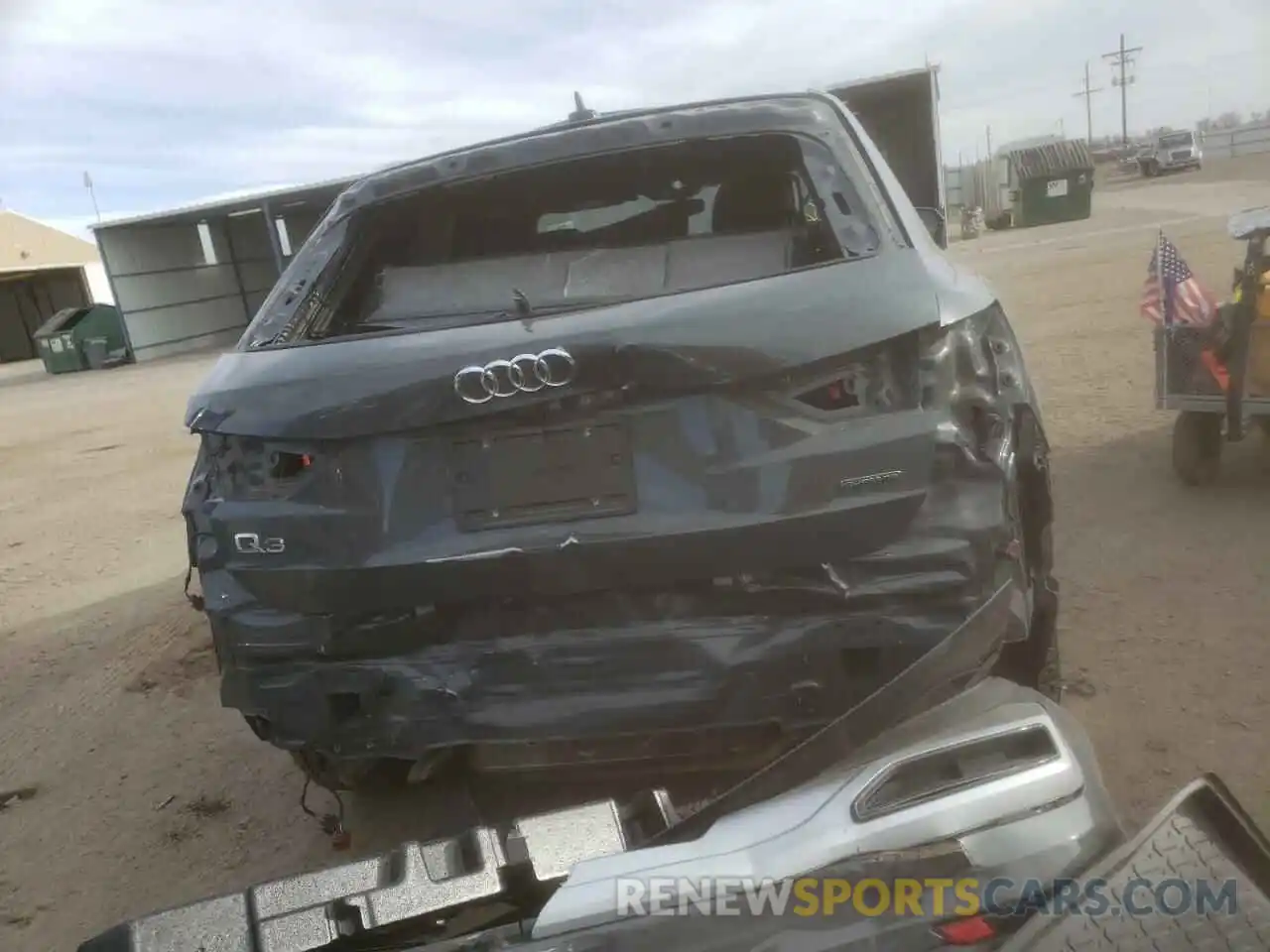 9 Photograph of a damaged car WA1BECF30L1045638 AUDI Q3 2020