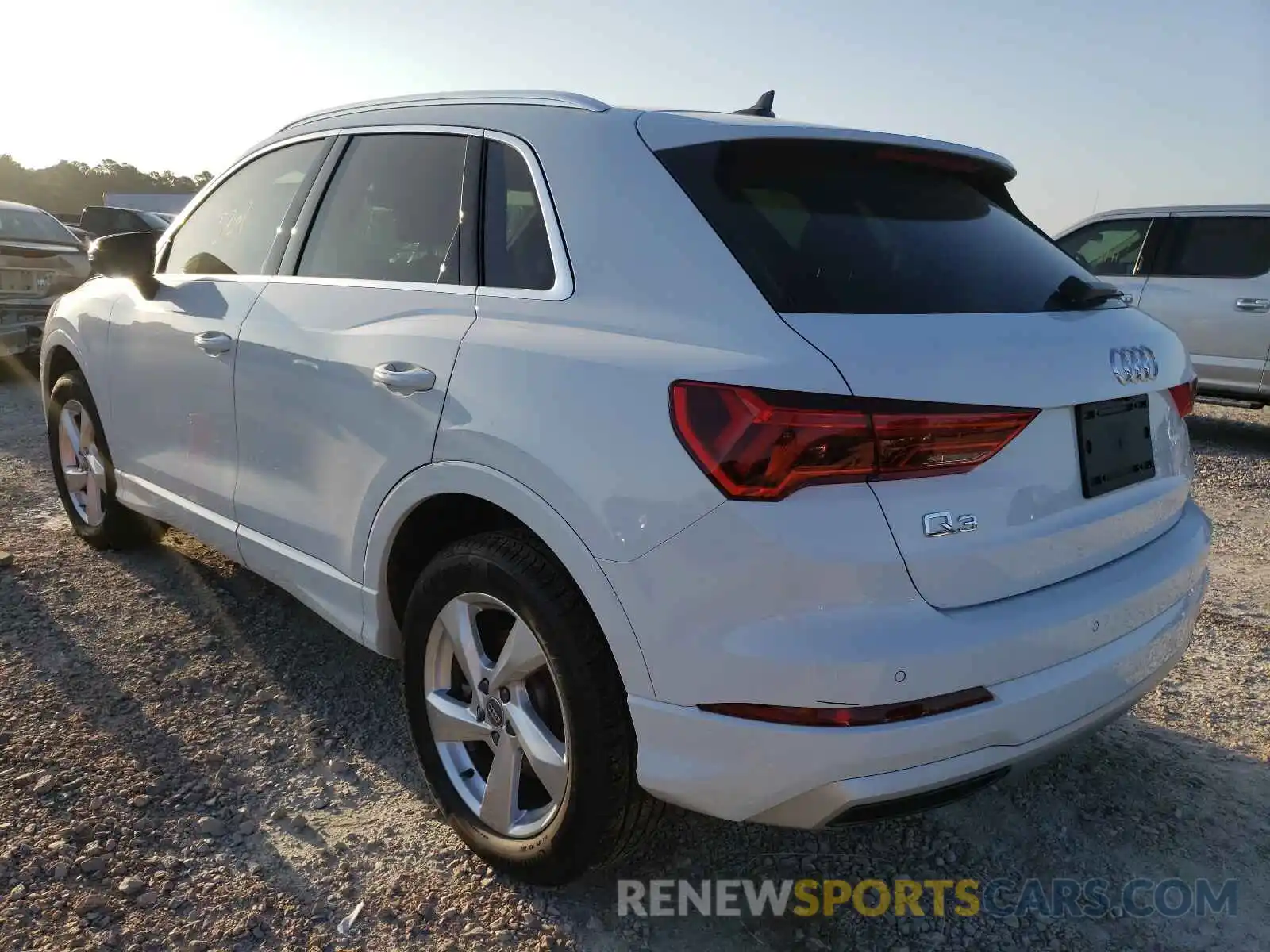 3 Photograph of a damaged car WA1BECF30L1114960 AUDI Q3 2020