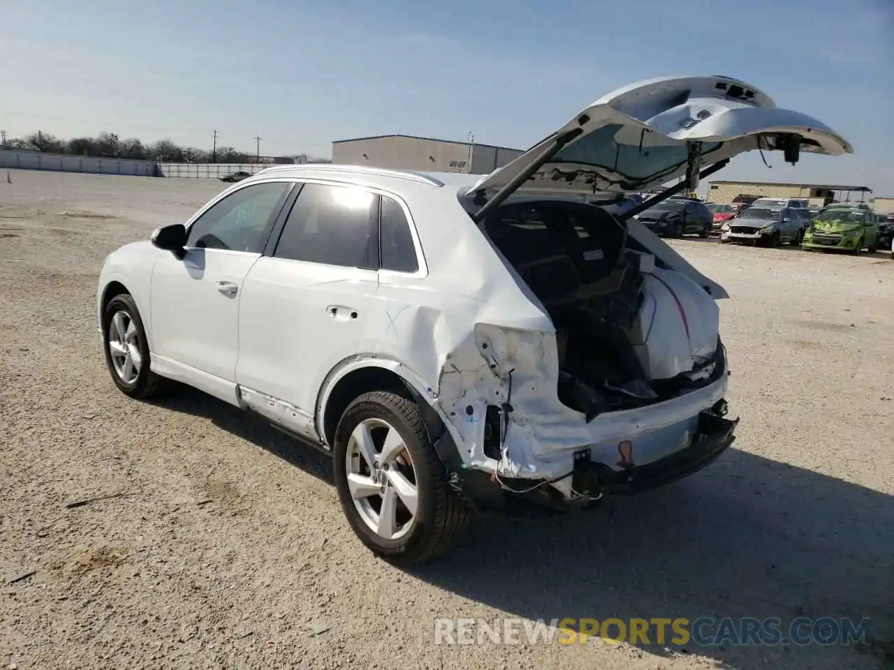 3 Фотография поврежденного автомобиля WA1BECF31L1095397 AUDI Q3 2020