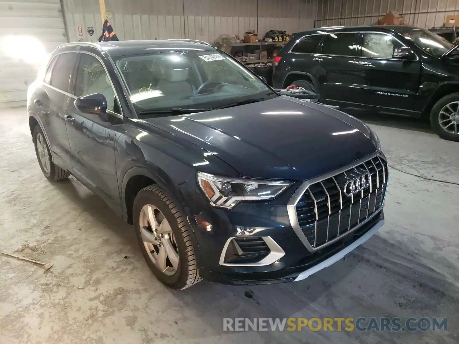 1 Photograph of a damaged car WA1BECF32L1116886 AUDI Q3 2020