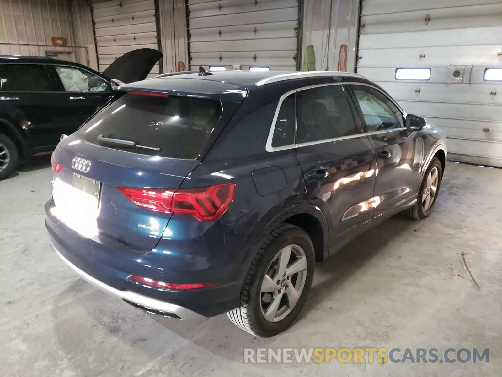 4 Photograph of a damaged car WA1BECF32L1116886 AUDI Q3 2020