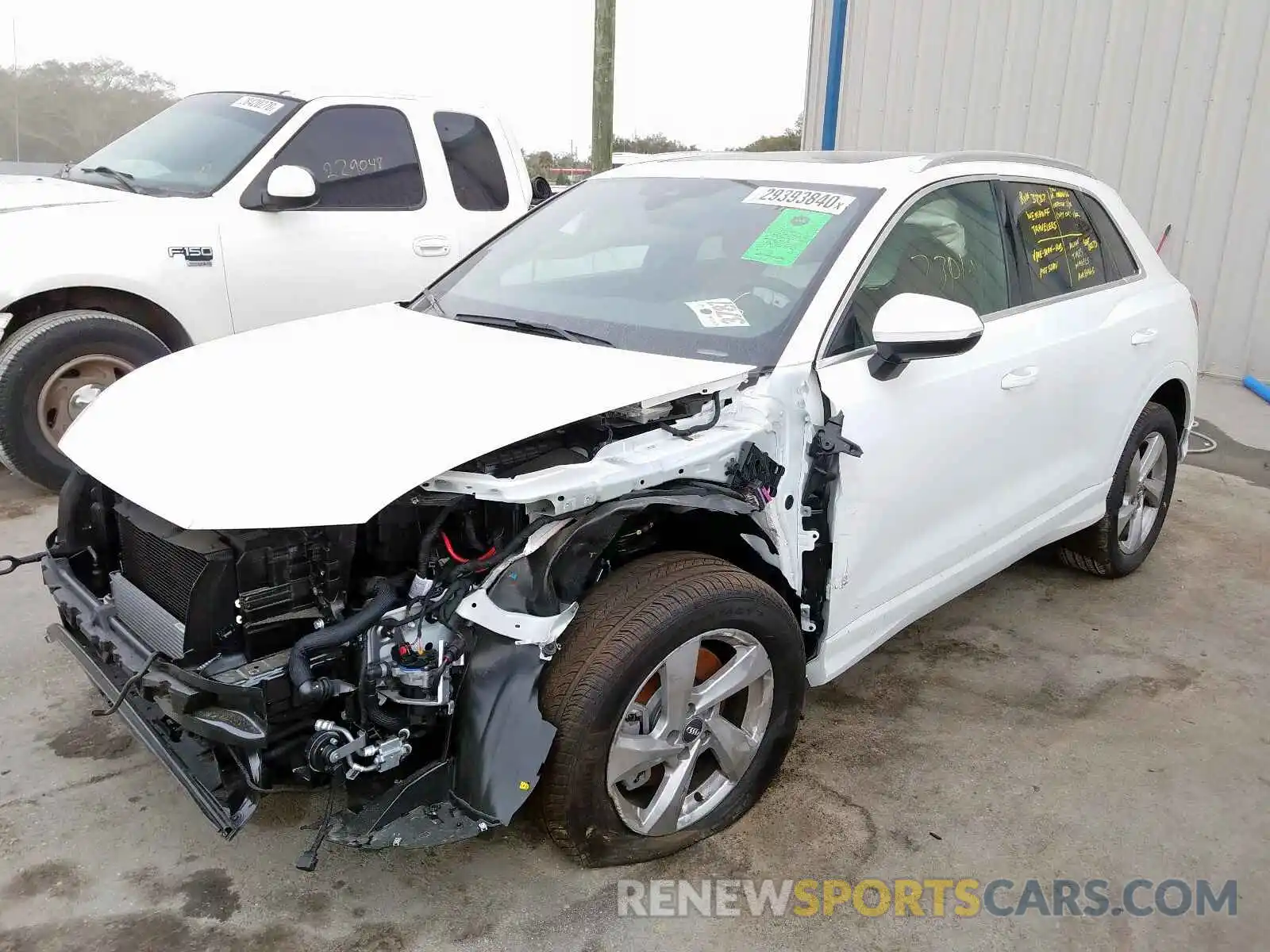 2 Photograph of a damaged car WA1BECF33L1019941 AUDI Q3 2020