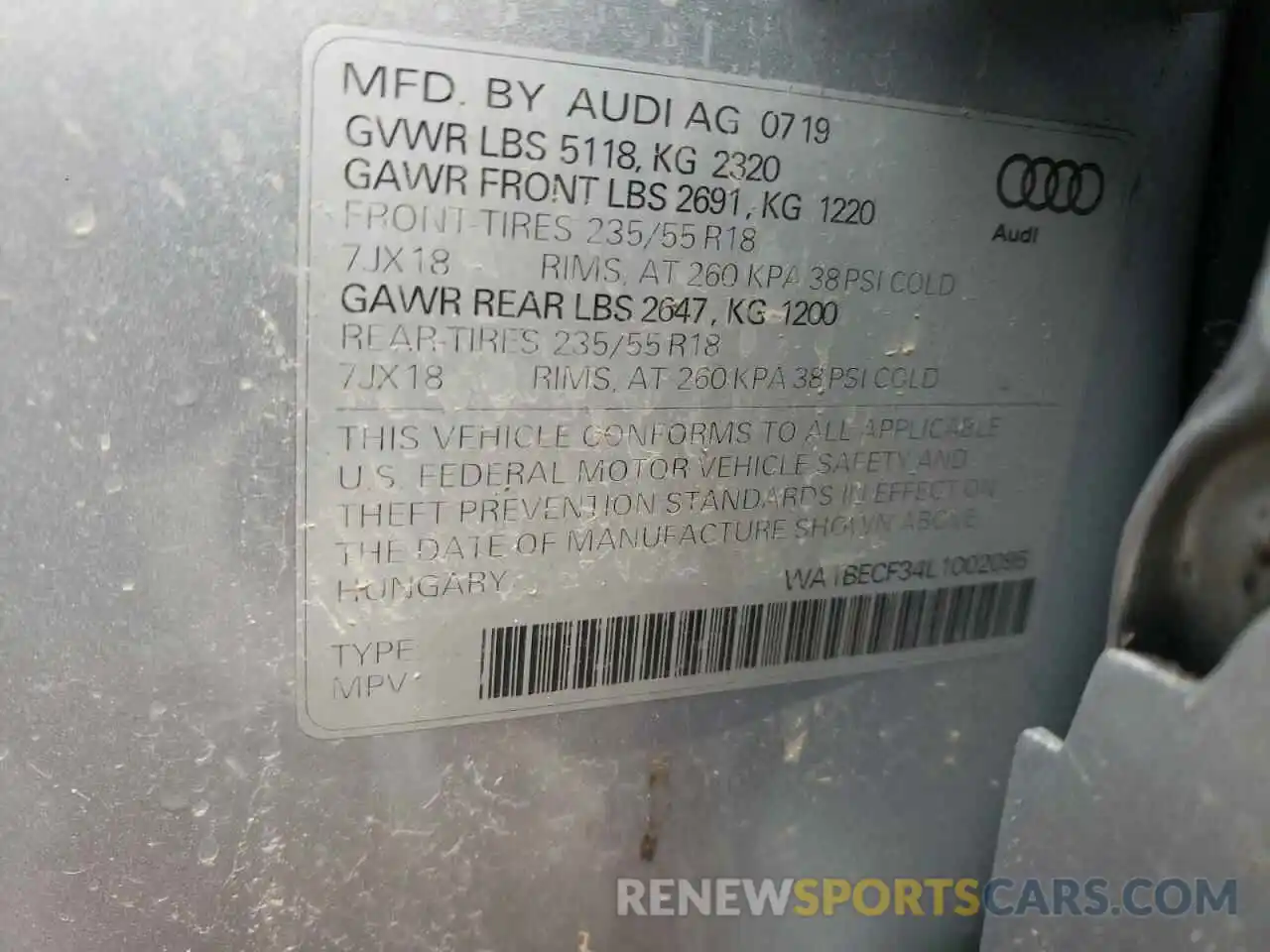 10 Photograph of a damaged car WA1BECF34L1002095 AUDI Q3 2020