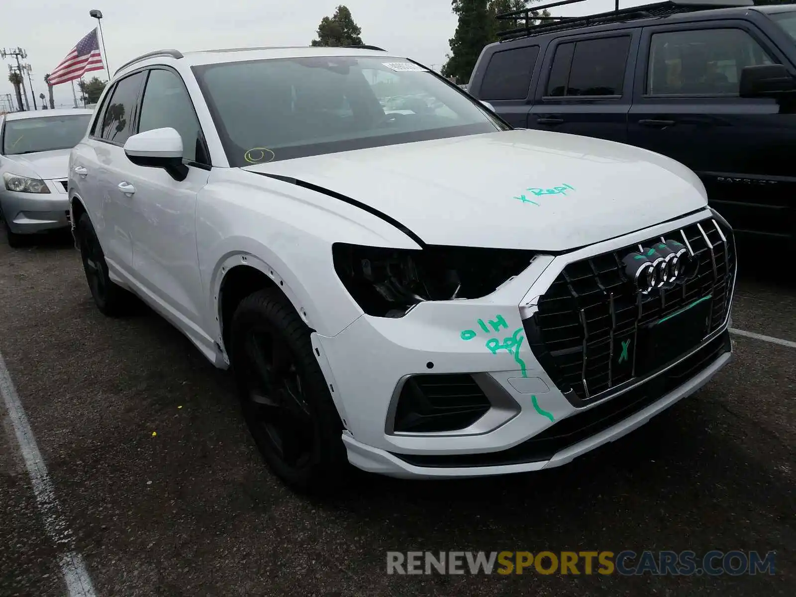 1 Photograph of a damaged car WA1BECF34L1010908 AUDI Q3 2020