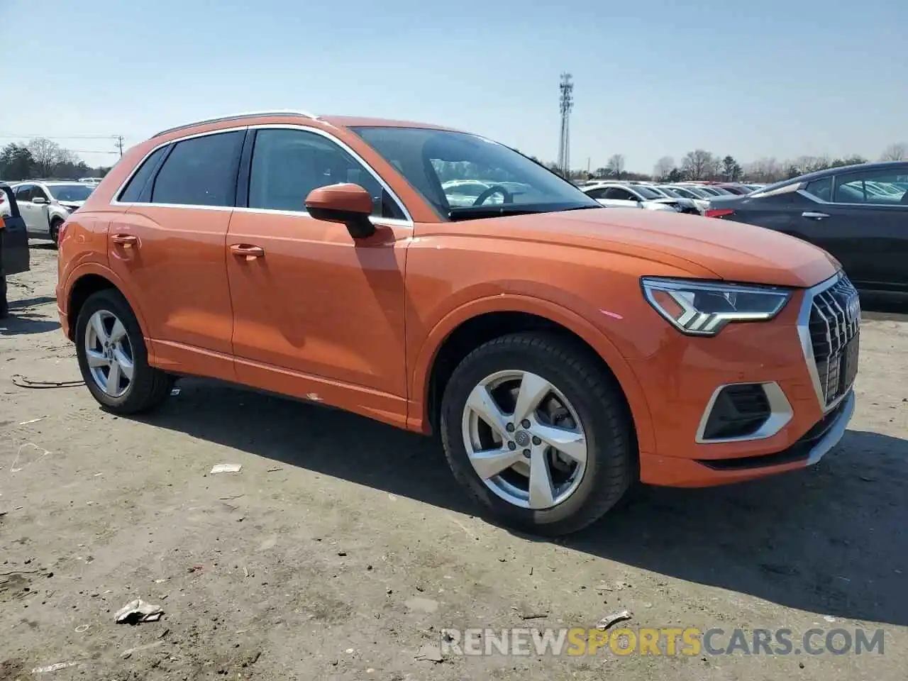 4 Photograph of a damaged car WA1BECF34L1019415 AUDI Q3 2020