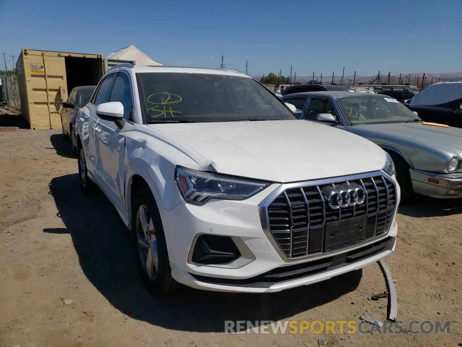 1 Photograph of a damaged car WA1BECF34L1080599 AUDI Q3 2020