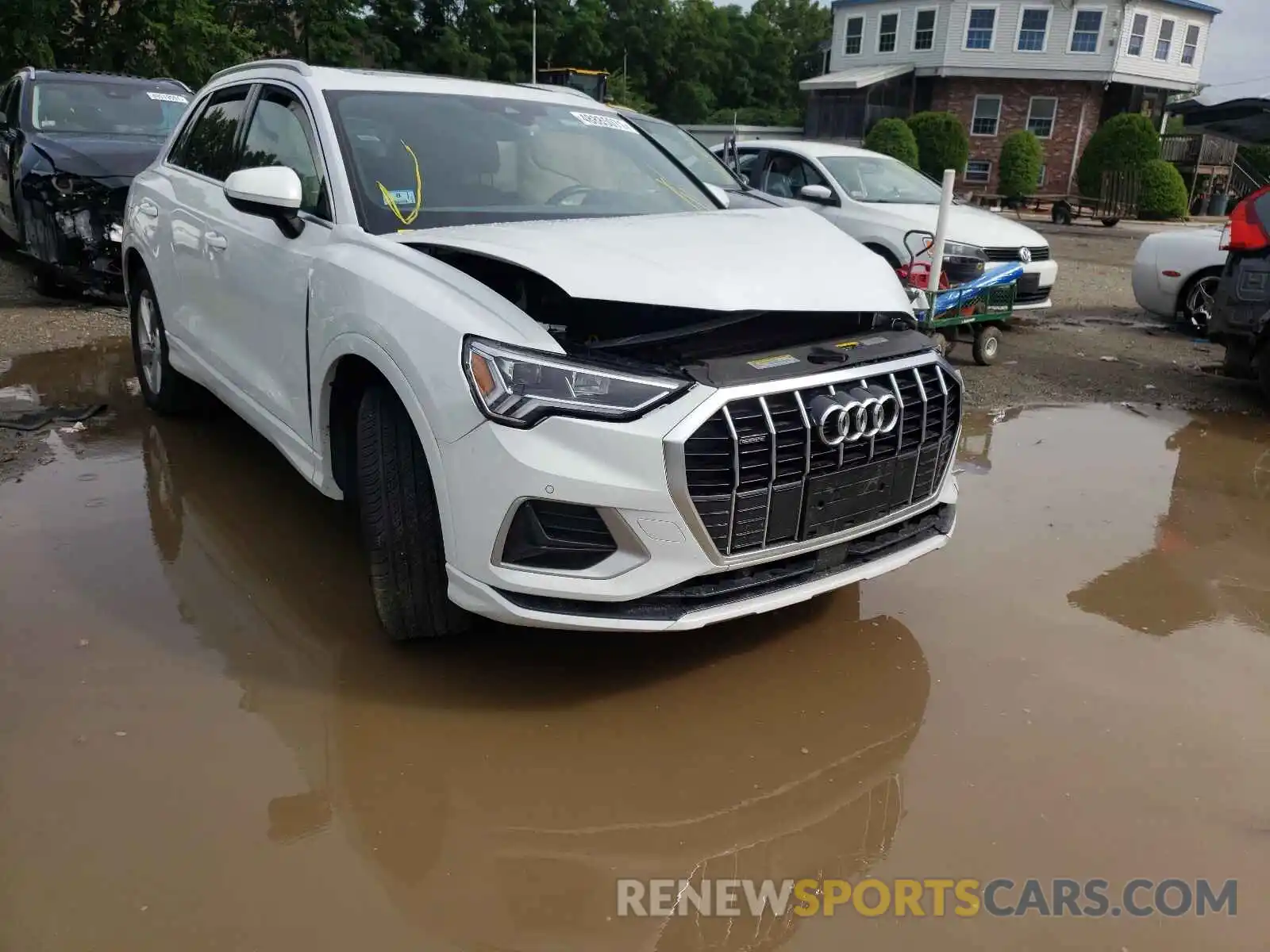 9 Photograph of a damaged car WA1BECF34L1103976 AUDI Q3 2020