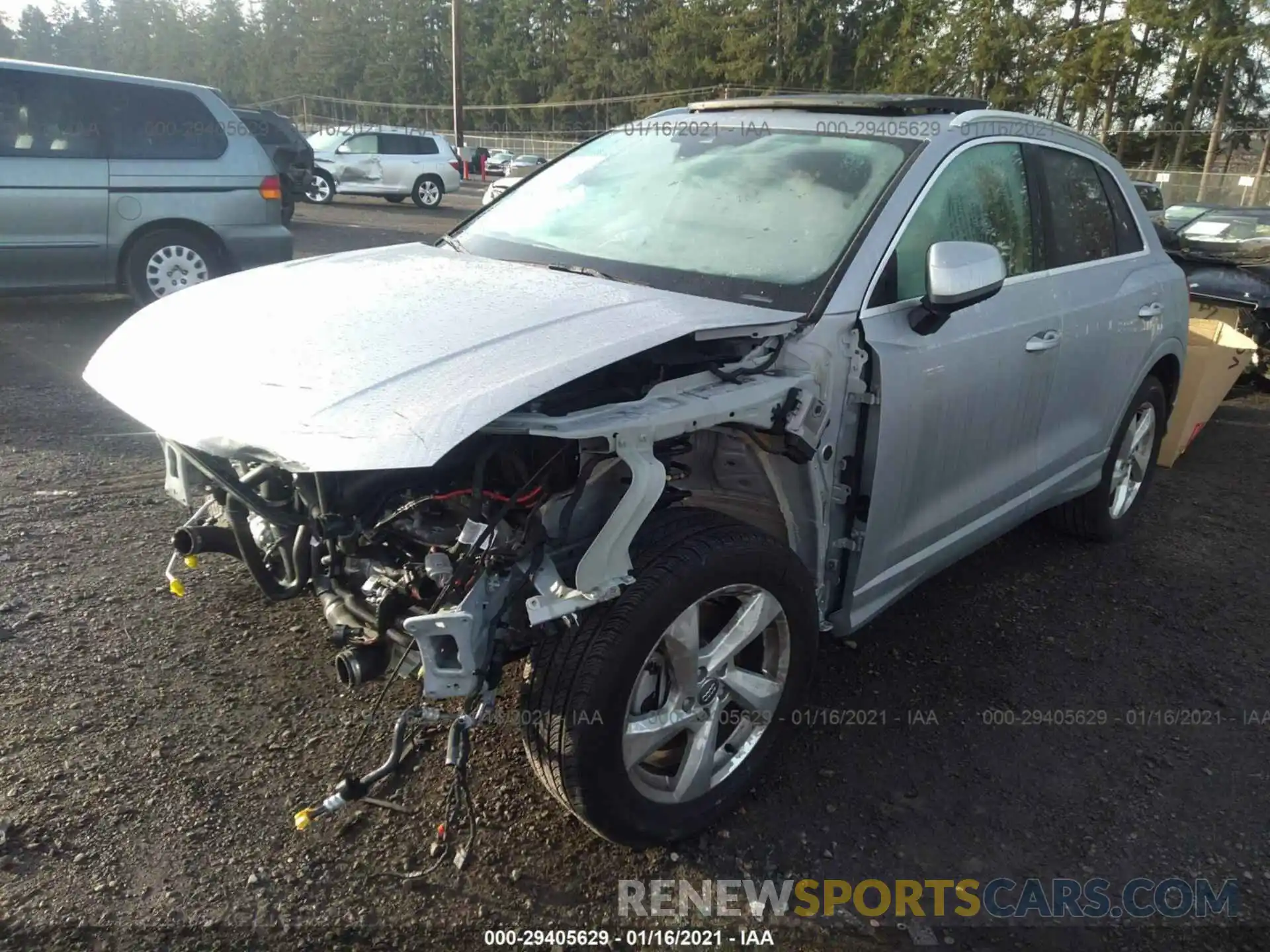 2 Фотография поврежденного автомобиля WA1BECF36L1047961 AUDI Q3 2020