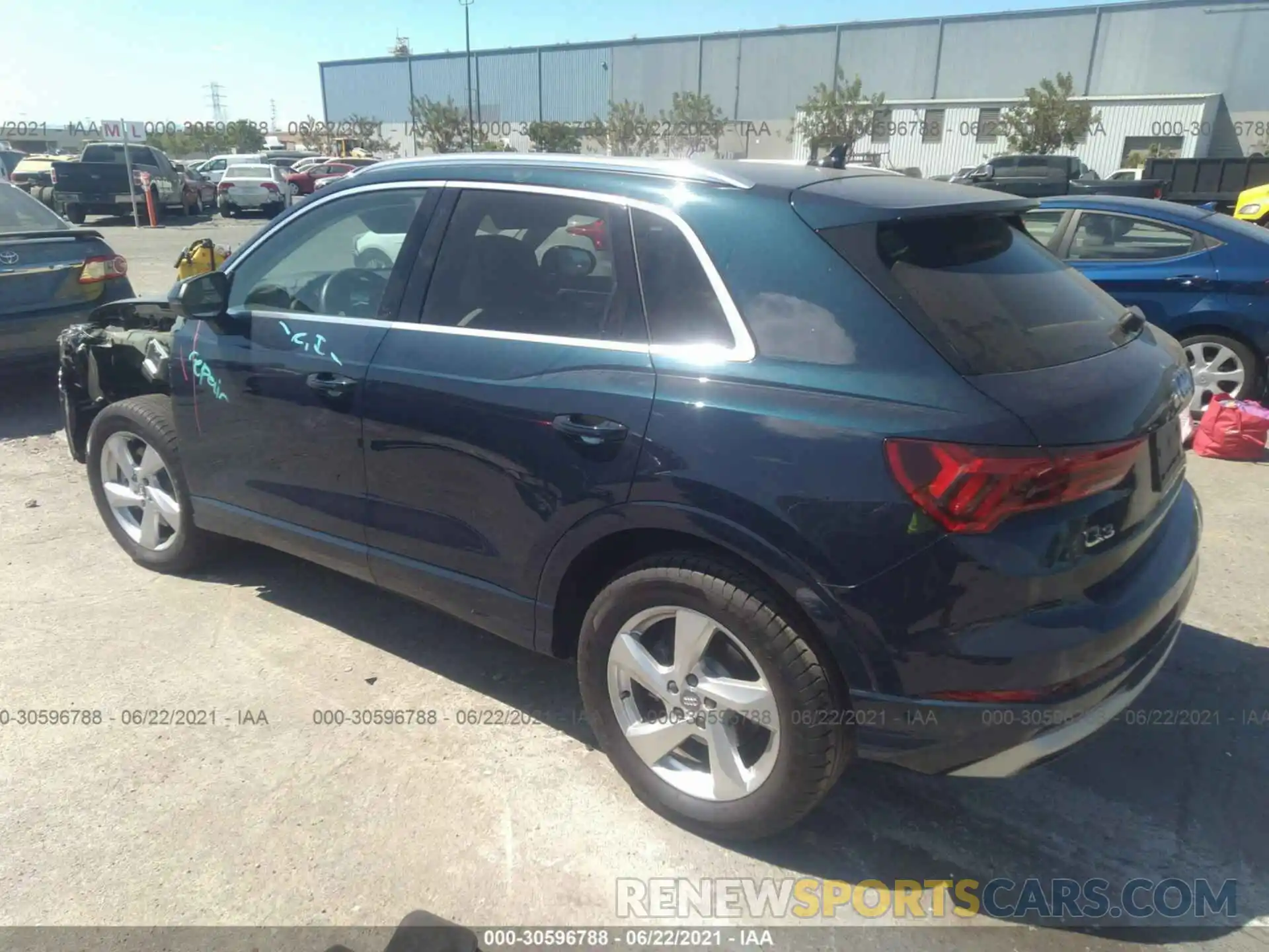 3 Фотография поврежденного автомобиля WA1BECF37L1113787 AUDI Q3 2020