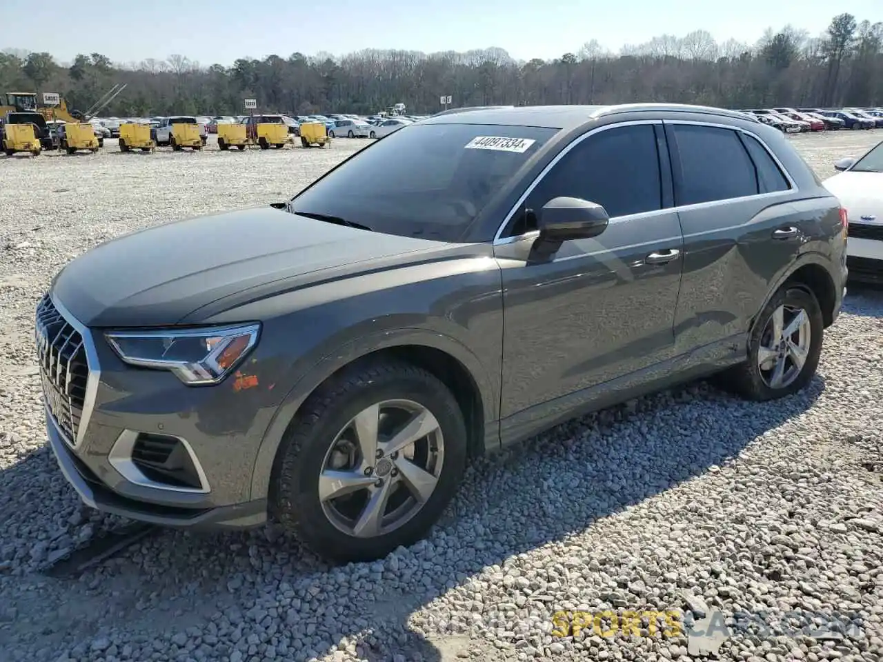 1 Photograph of a damaged car WA1BECF39L1007986 AUDI Q3 2020