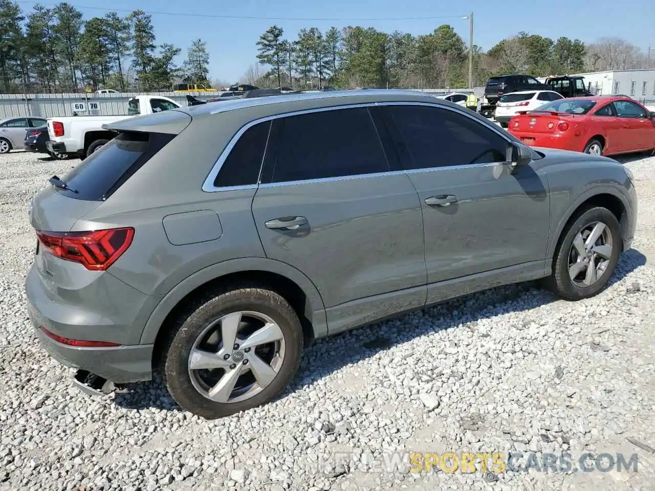 3 Photograph of a damaged car WA1BECF39L1007986 AUDI Q3 2020