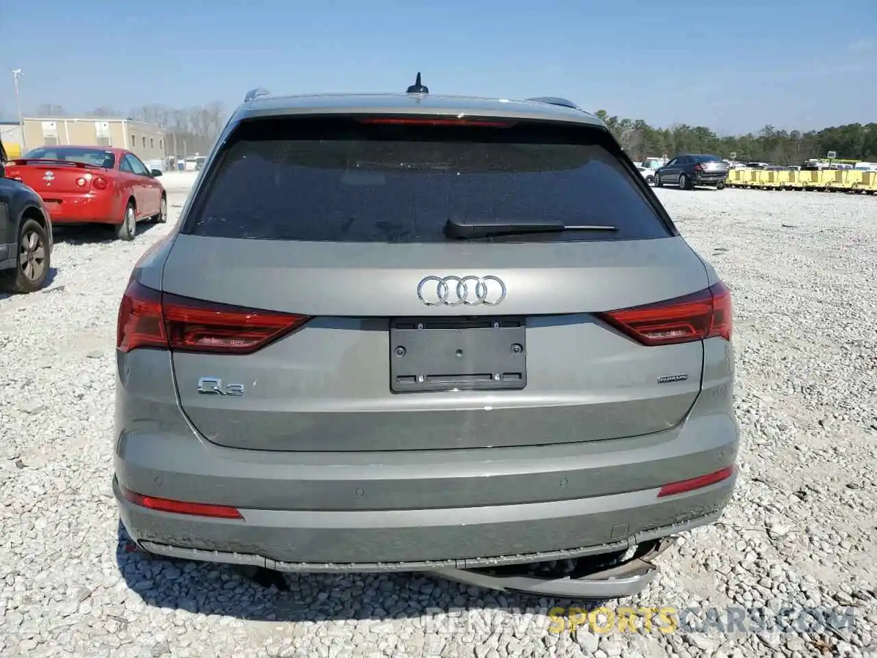 6 Photograph of a damaged car WA1BECF39L1007986 AUDI Q3 2020