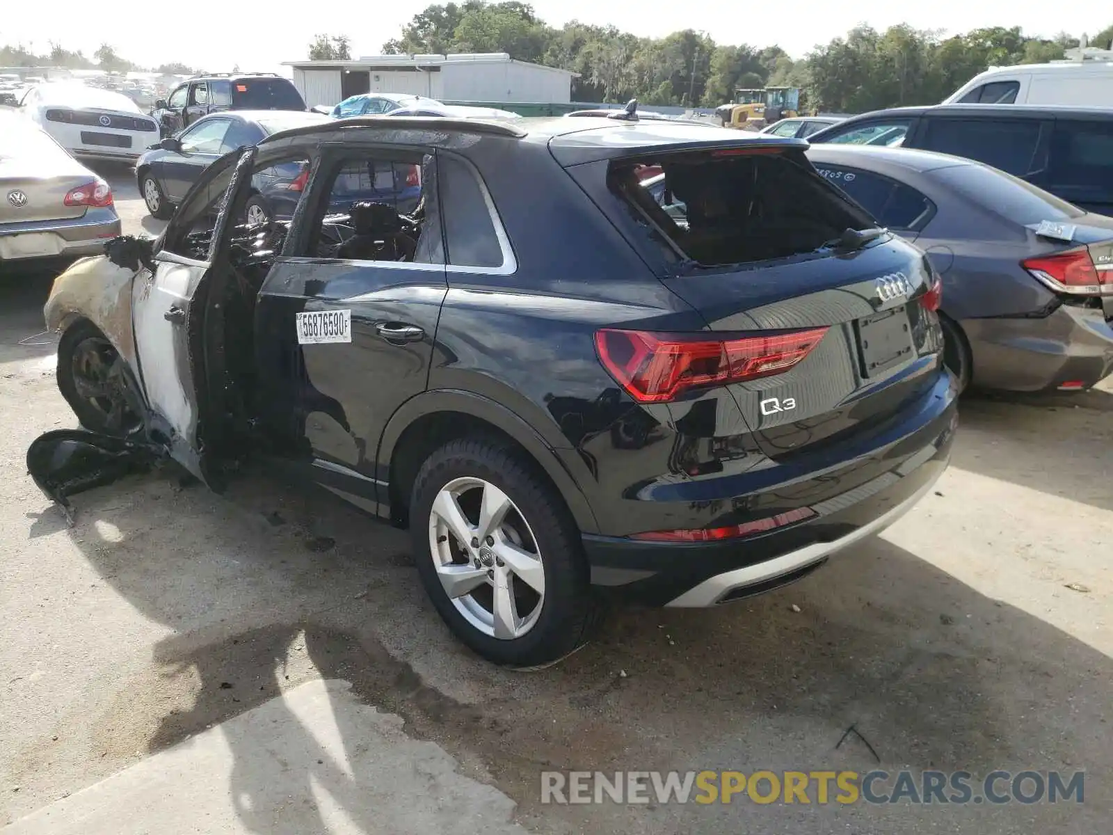 3 Photograph of a damaged car WA1BECF39L1017773 AUDI Q3 2020