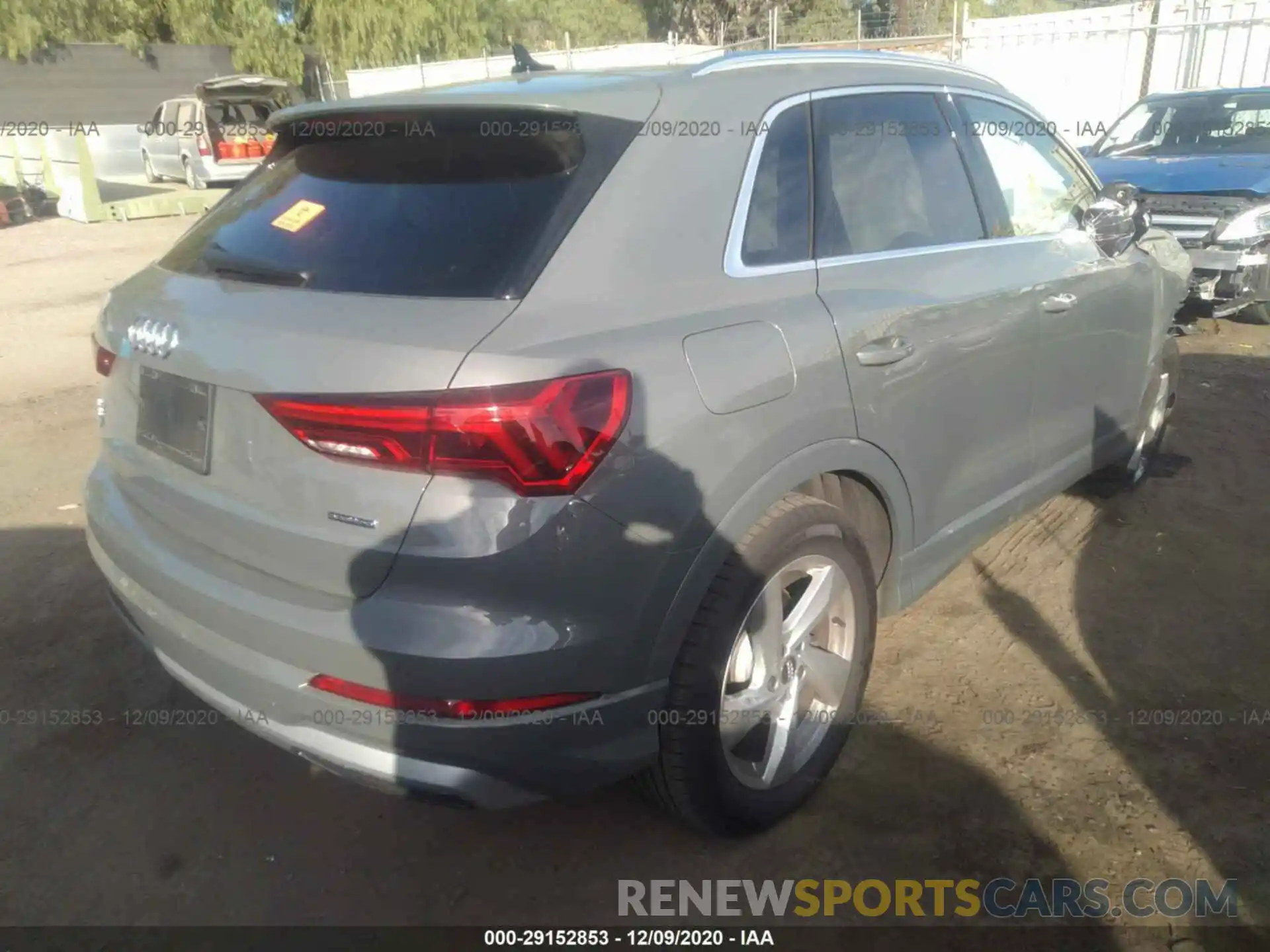 4 Photograph of a damaged car WA1BECF39L1019328 AUDI Q3 2020