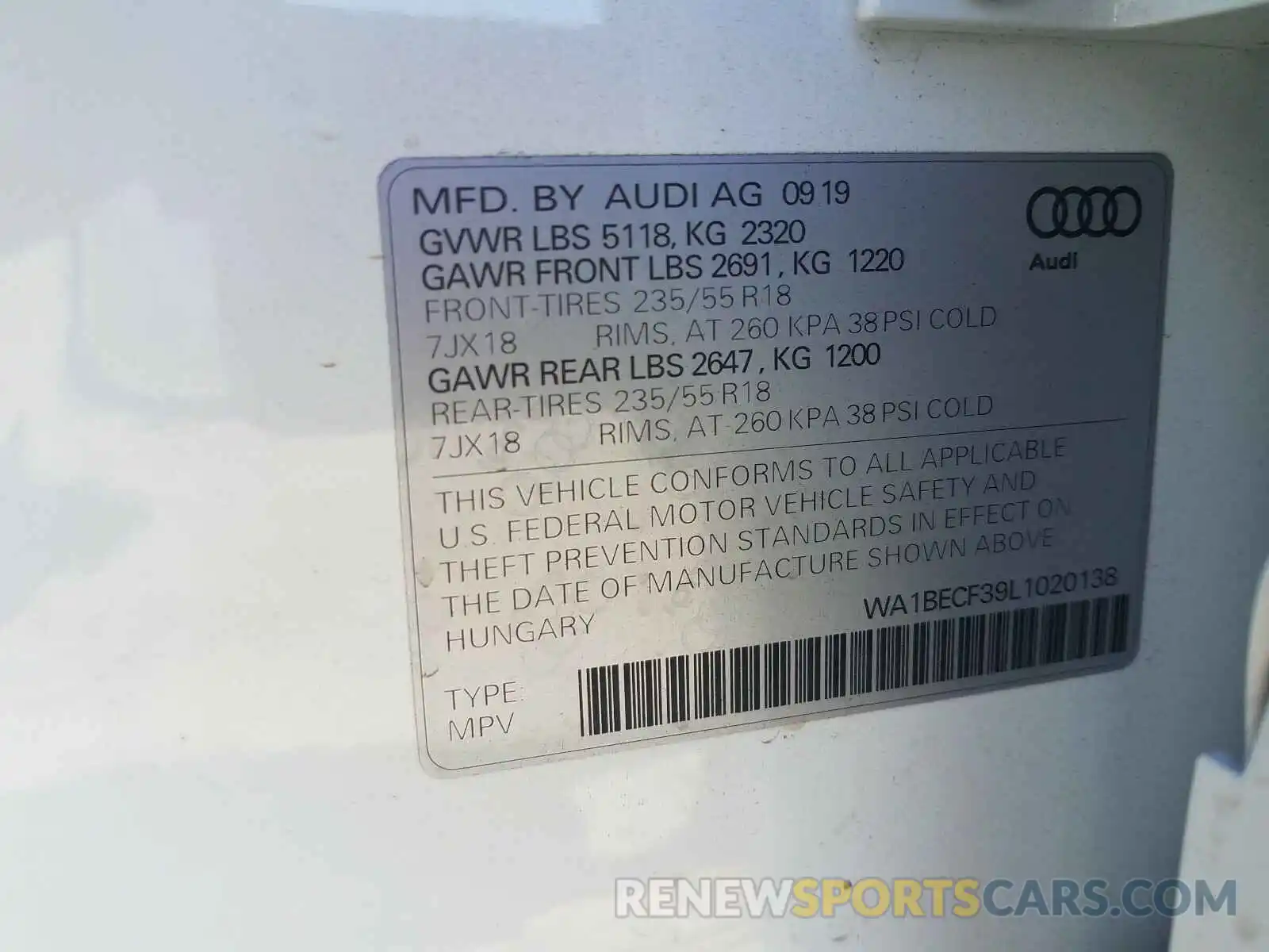 10 Photograph of a damaged car WA1BECF39L1020138 AUDI Q3 2020