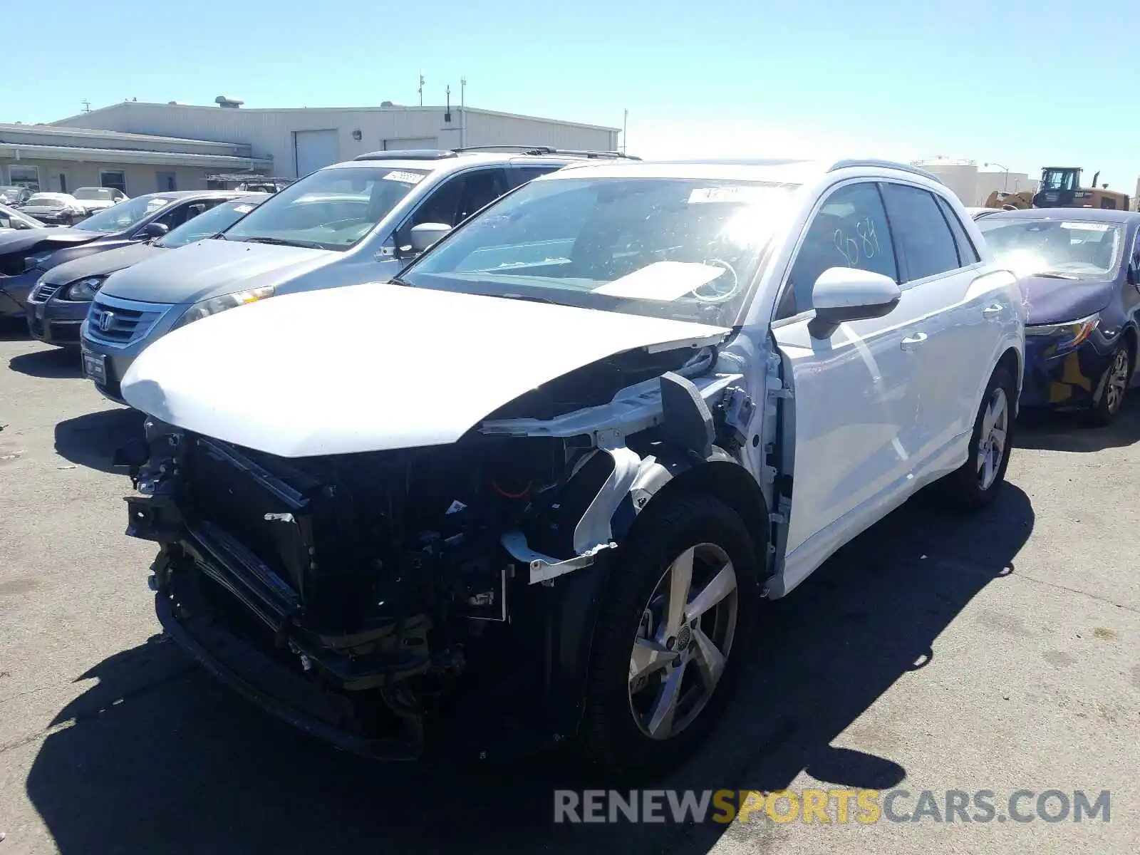 2 Photograph of a damaged car WA1BECF39L1020138 AUDI Q3 2020