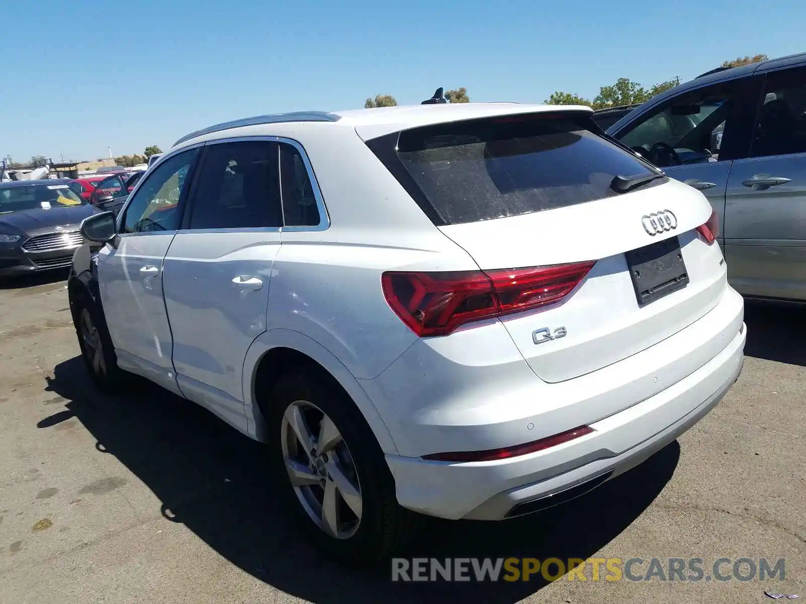 3 Photograph of a damaged car WA1BECF39L1020138 AUDI Q3 2020