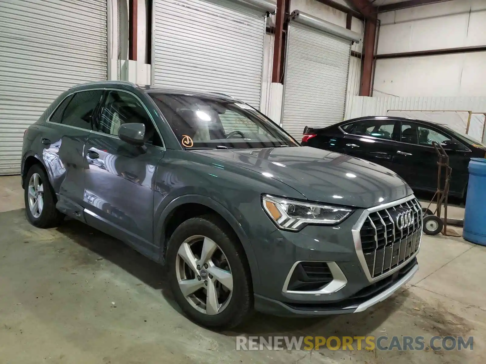 1 Photograph of a damaged car WA1BECF3XL1005549 AUDI Q3 2020