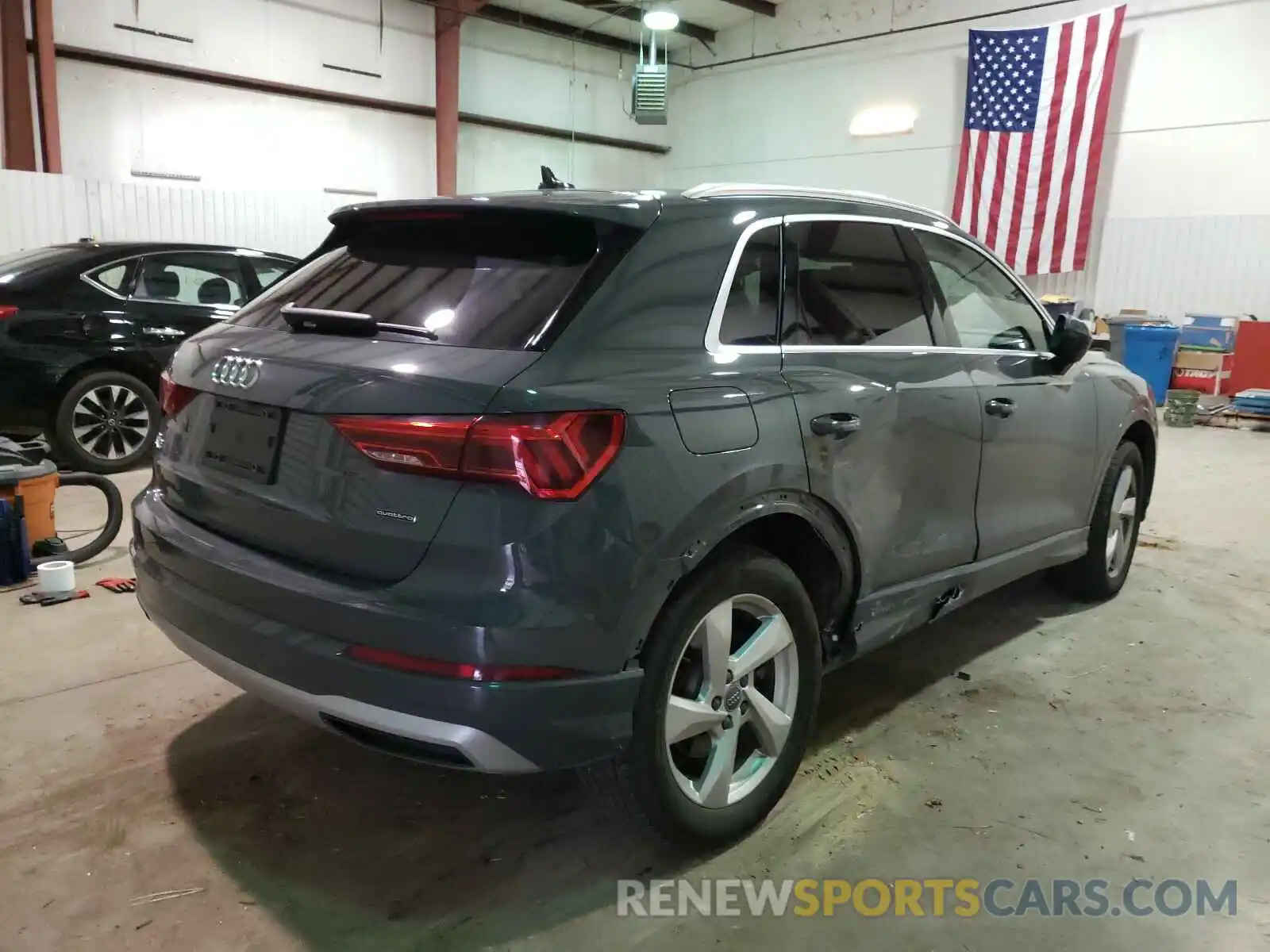 4 Photograph of a damaged car WA1BECF3XL1005549 AUDI Q3 2020