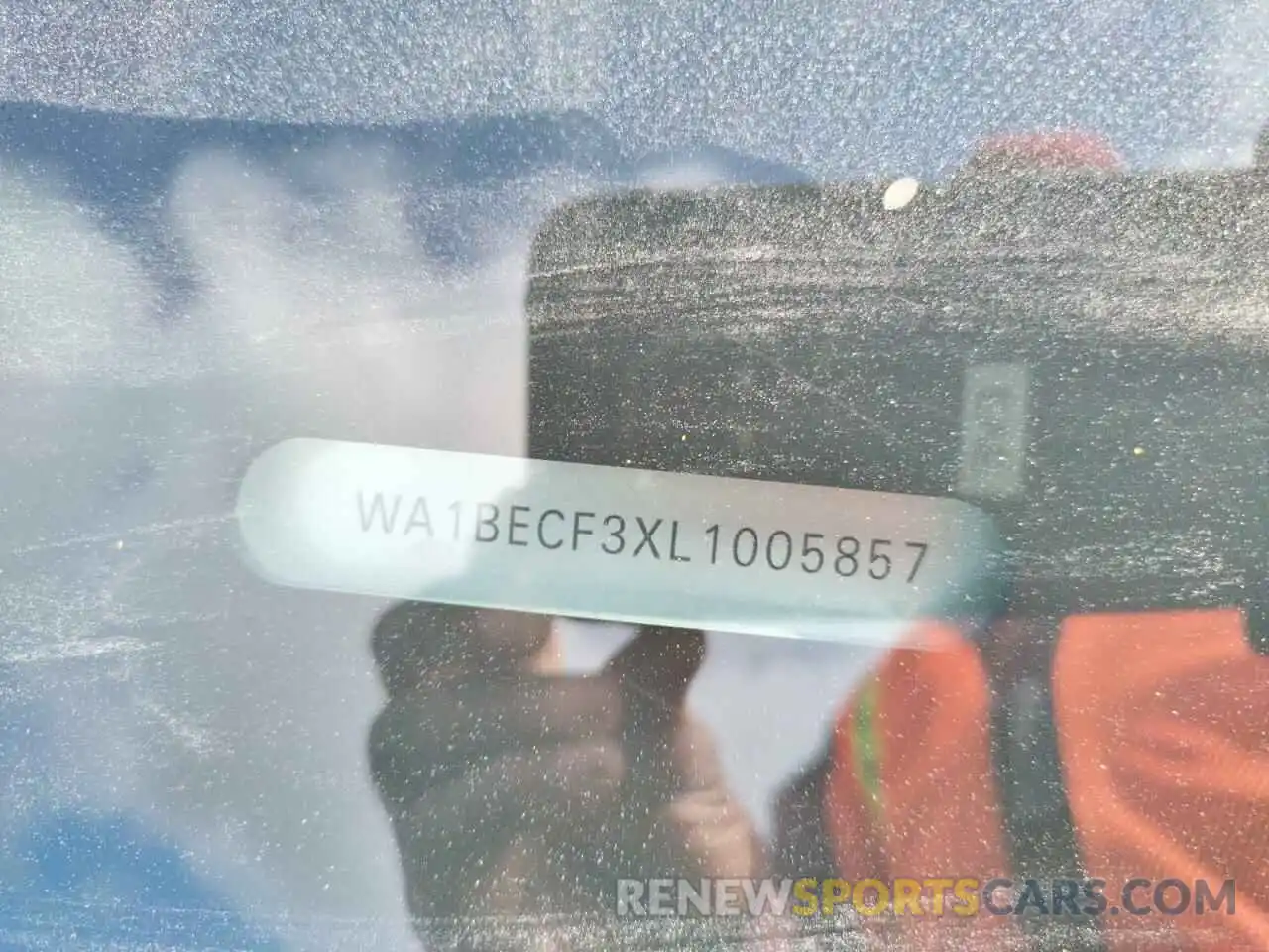 10 Photograph of a damaged car WA1BECF3XL1005857 AUDI Q3 2020