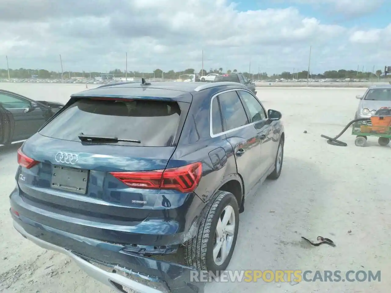 4 Photograph of a damaged car WA1BECF3XL1005857 AUDI Q3 2020