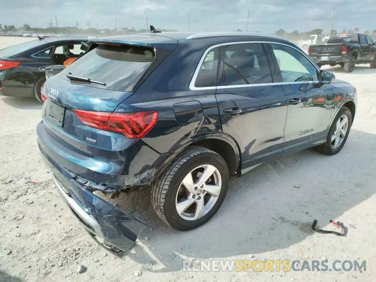 9 Photograph of a damaged car WA1BECF3XL1005857 AUDI Q3 2020