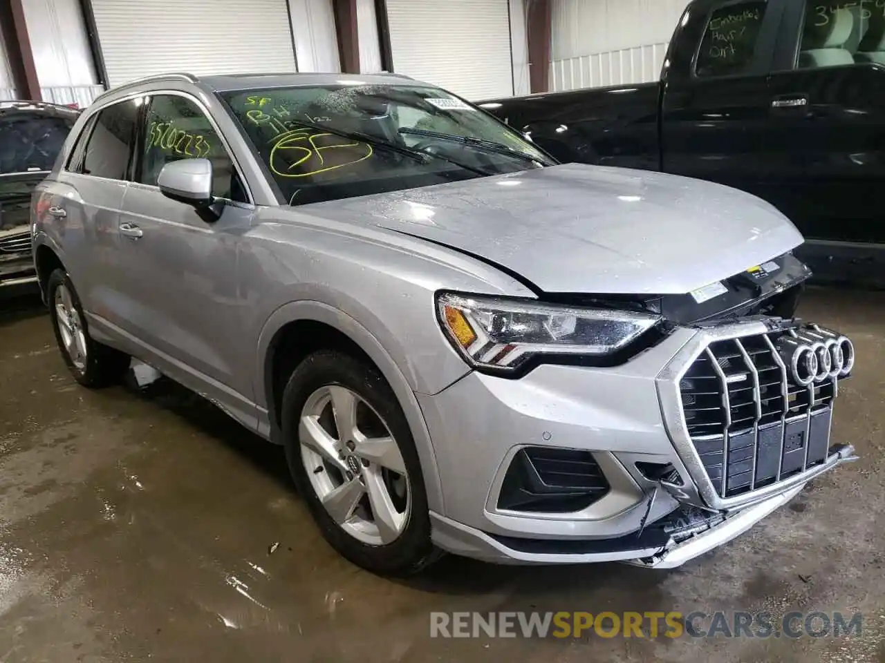 1 Photograph of a damaged car WA1BECF3XL1042844 AUDI Q3 2020