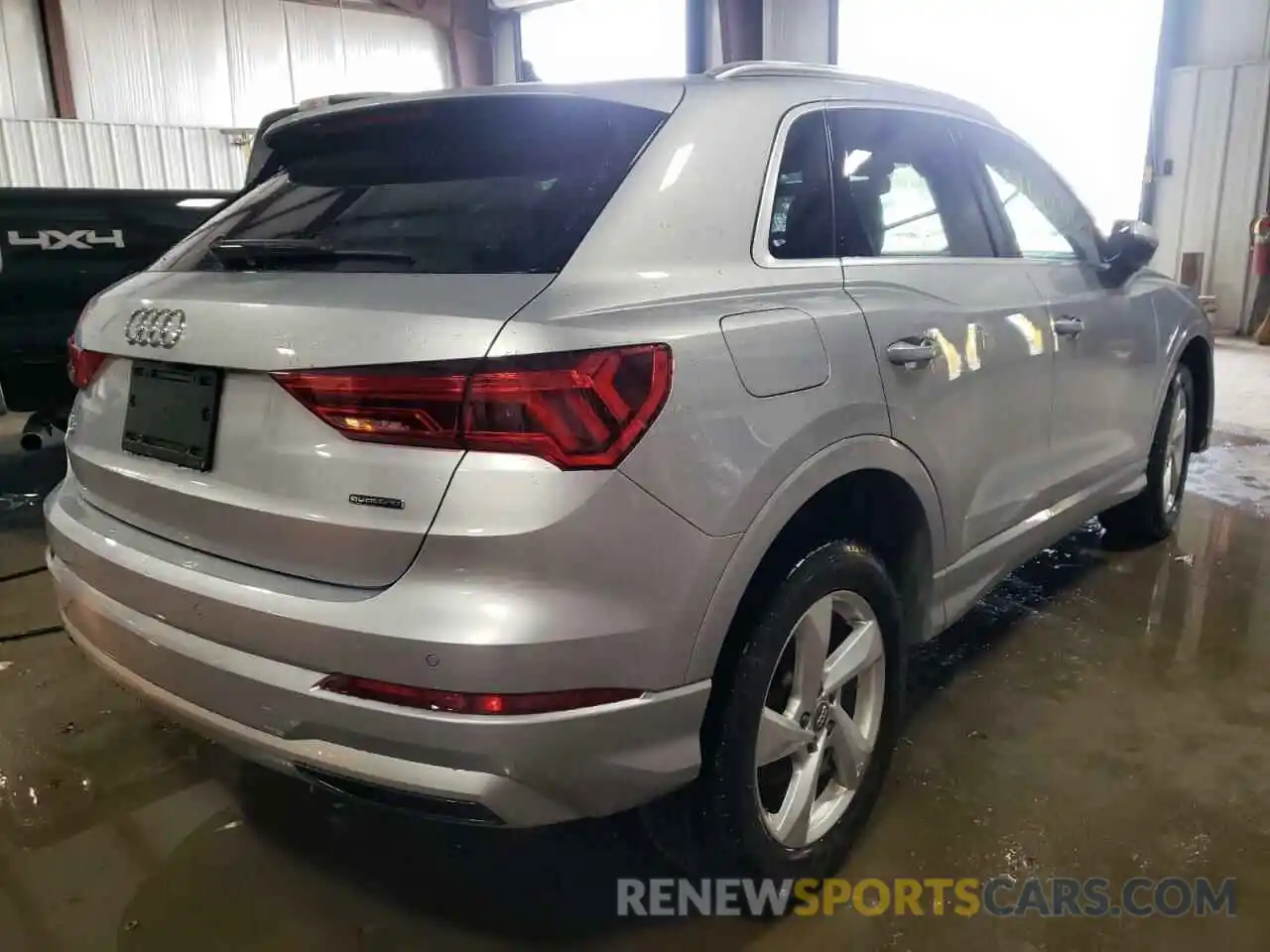 4 Photograph of a damaged car WA1BECF3XL1042844 AUDI Q3 2020