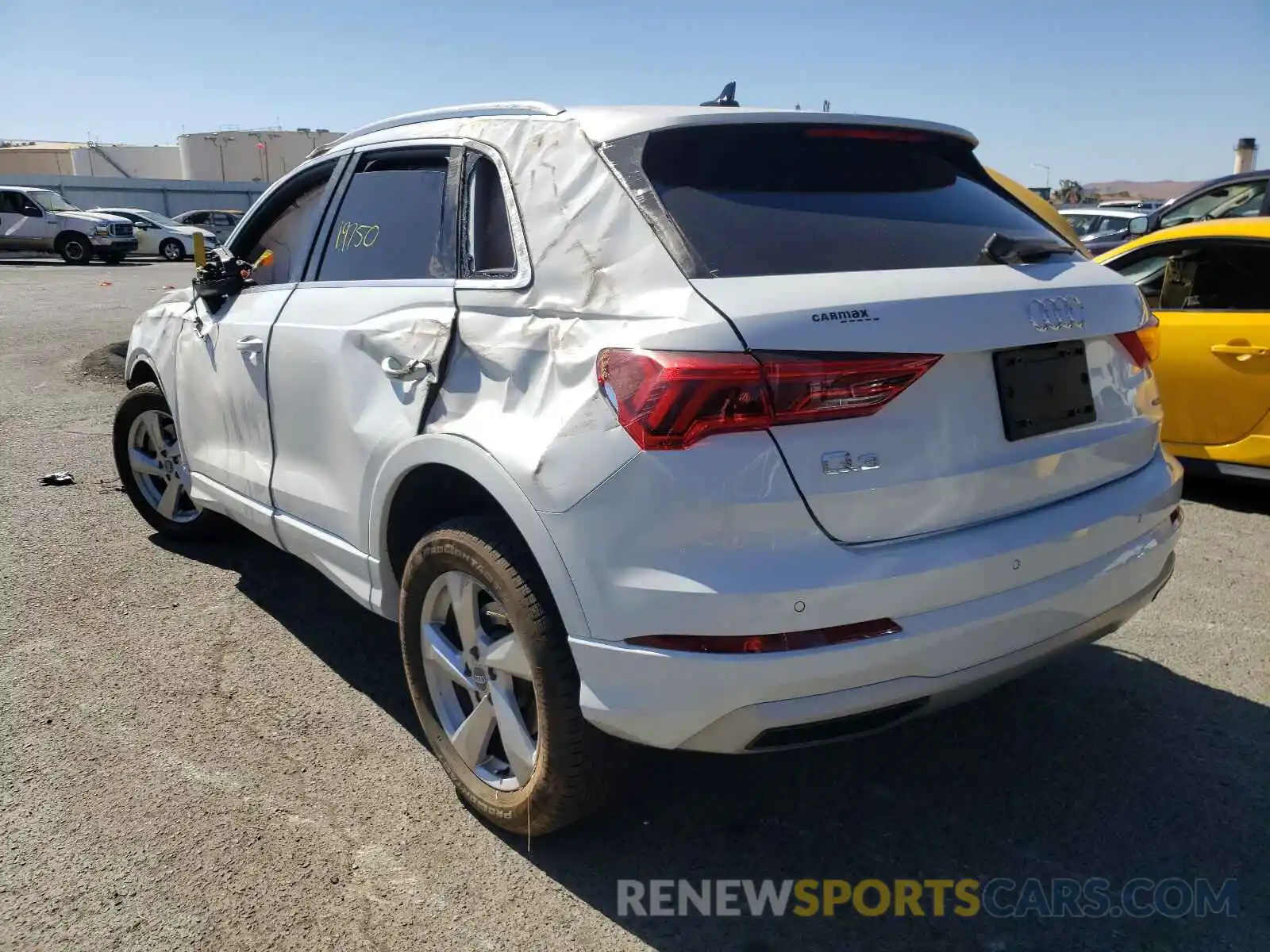 3 Photograph of a damaged car WA1BECF3XL1056016 AUDI Q3 2020