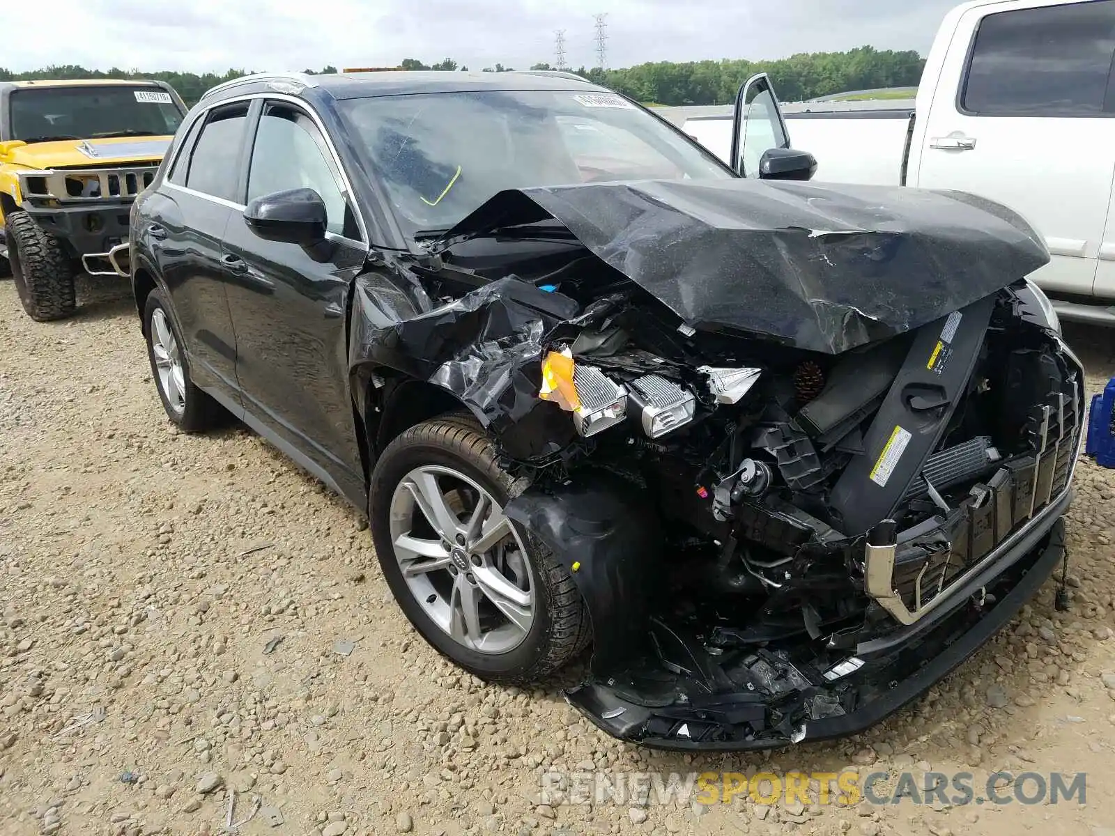 1 Photograph of a damaged car WA1DECF30L1018013 AUDI Q3 2020