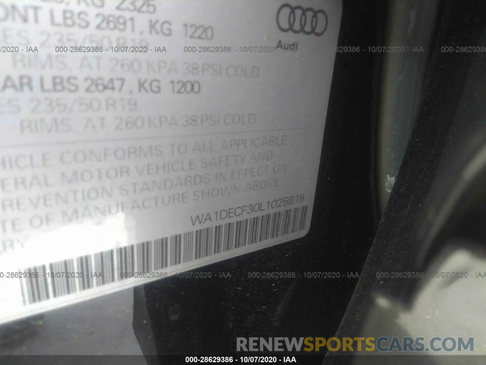 9 Photograph of a damaged car WA1DECF30L1025818 AUDI Q3 2020