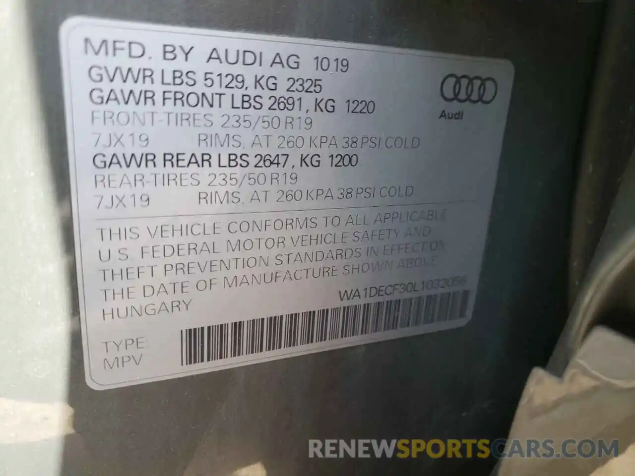 10 Photograph of a damaged car WA1DECF30L1032056 AUDI Q3 2020