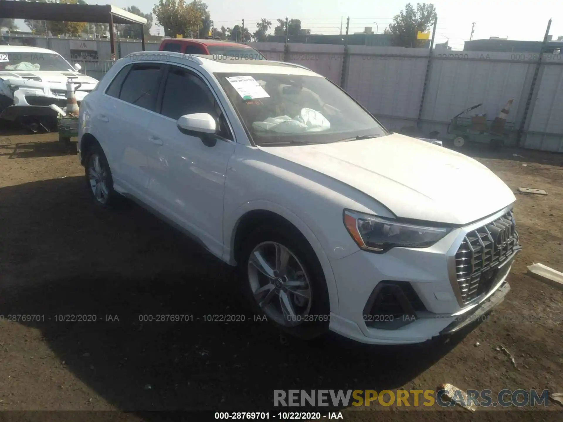 1 Photograph of a damaged car WA1DECF30L1040920 AUDI Q3 2020