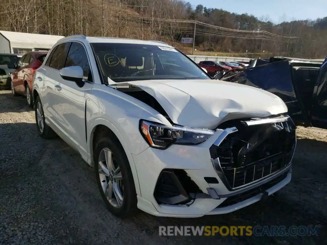 1 Photograph of a damaged car WA1DECF30L1065915 AUDI Q3 2020