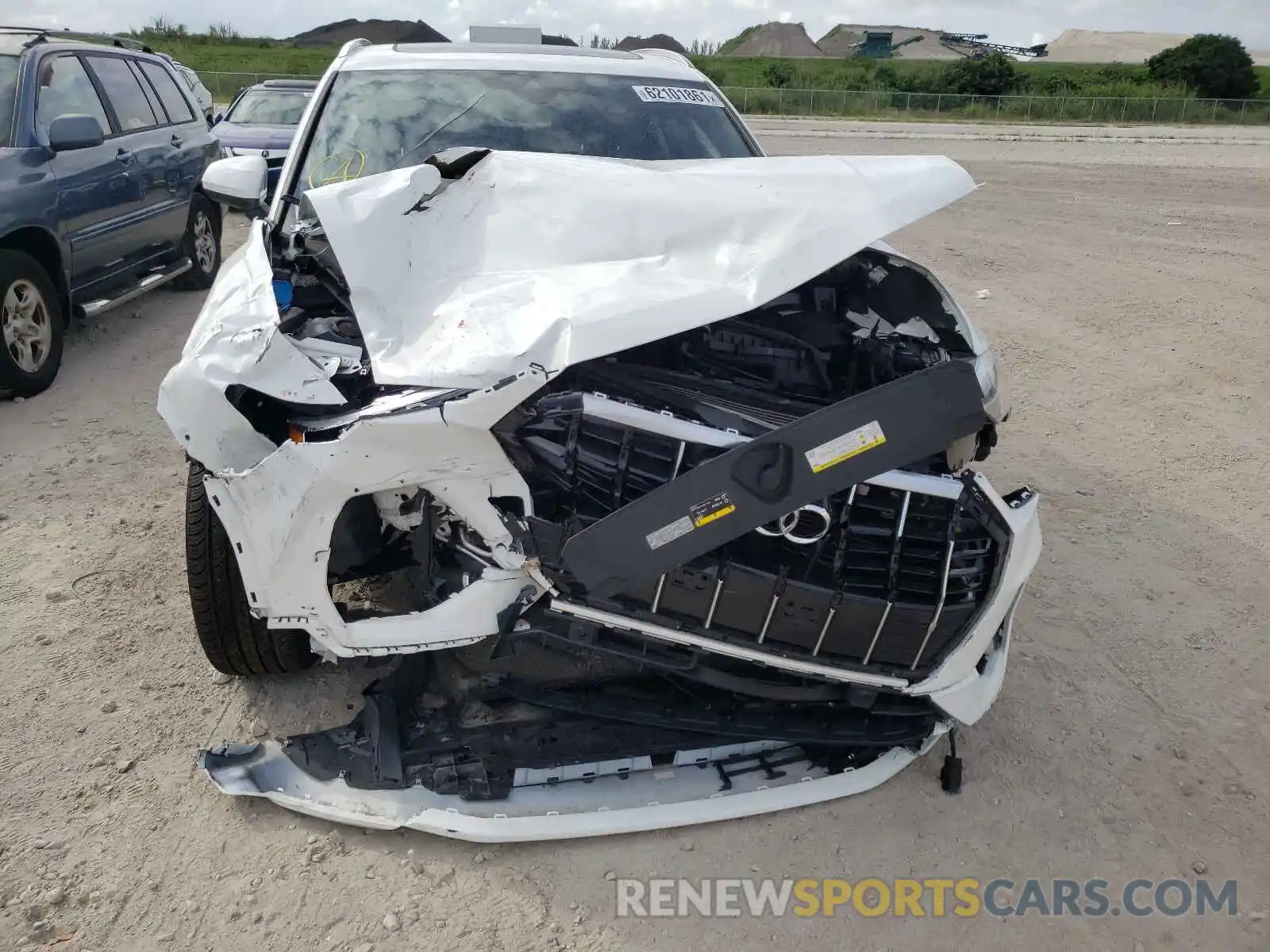 9 Photograph of a damaged car WA1DECF30L1103613 AUDI Q3 2020