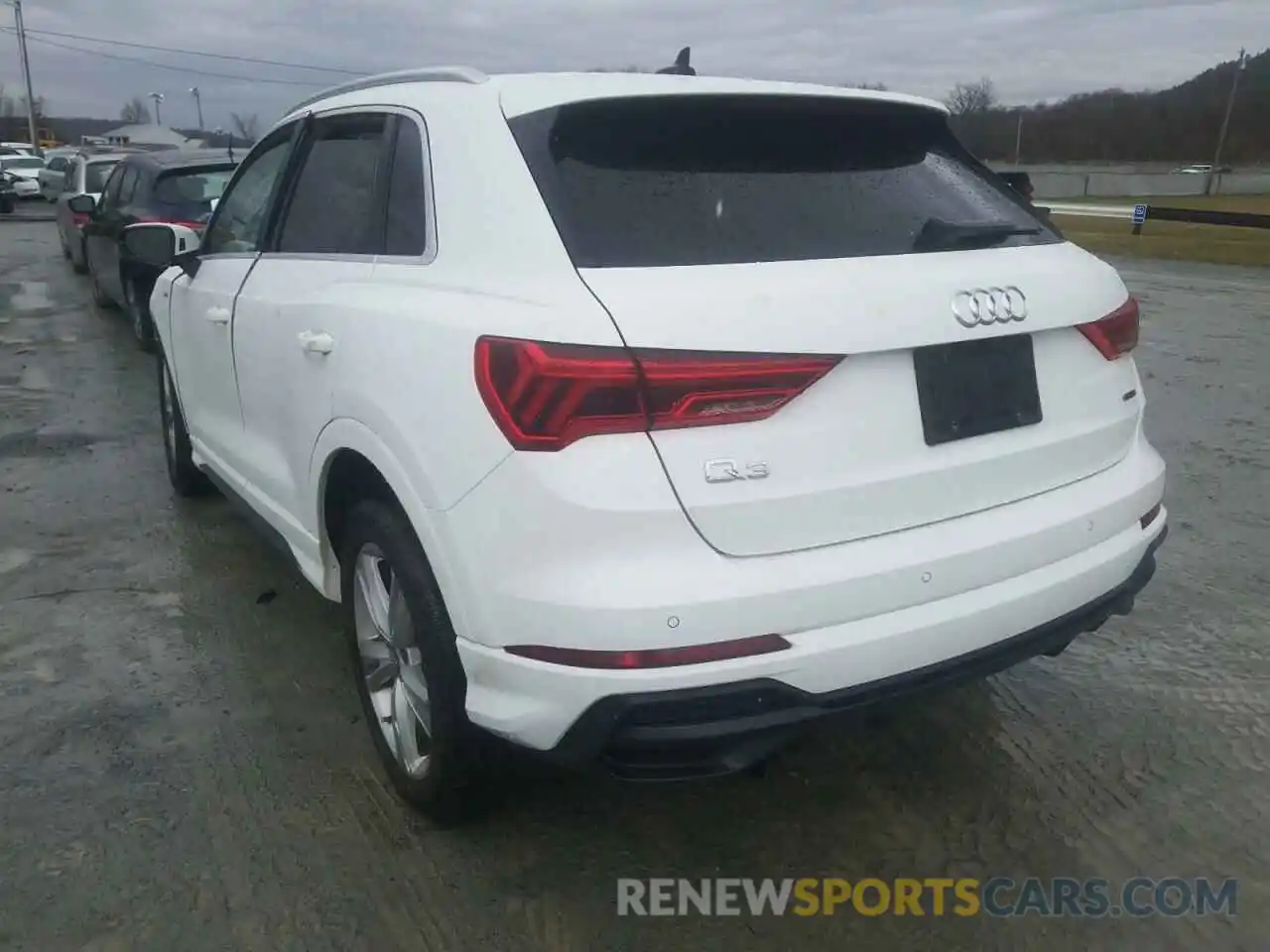 3 Photograph of a damaged car WA1DECF31L1019235 AUDI Q3 2020