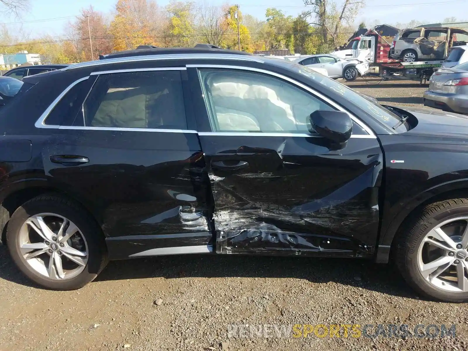 9 Photograph of a damaged car WA1DECF31L1040599 AUDI Q3 2020