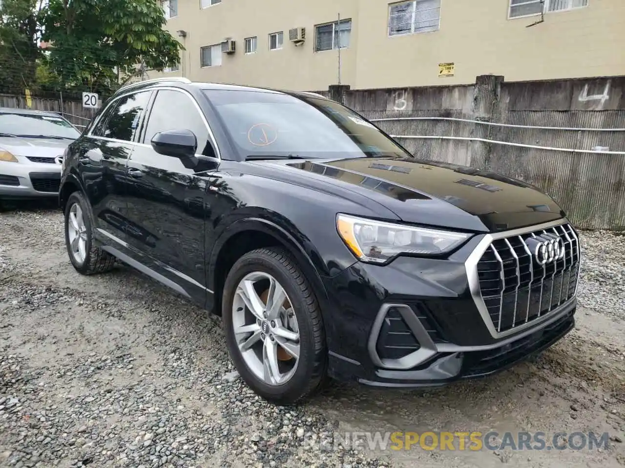 1 Photograph of a damaged car WA1DECF31L1041168 AUDI Q3 2020